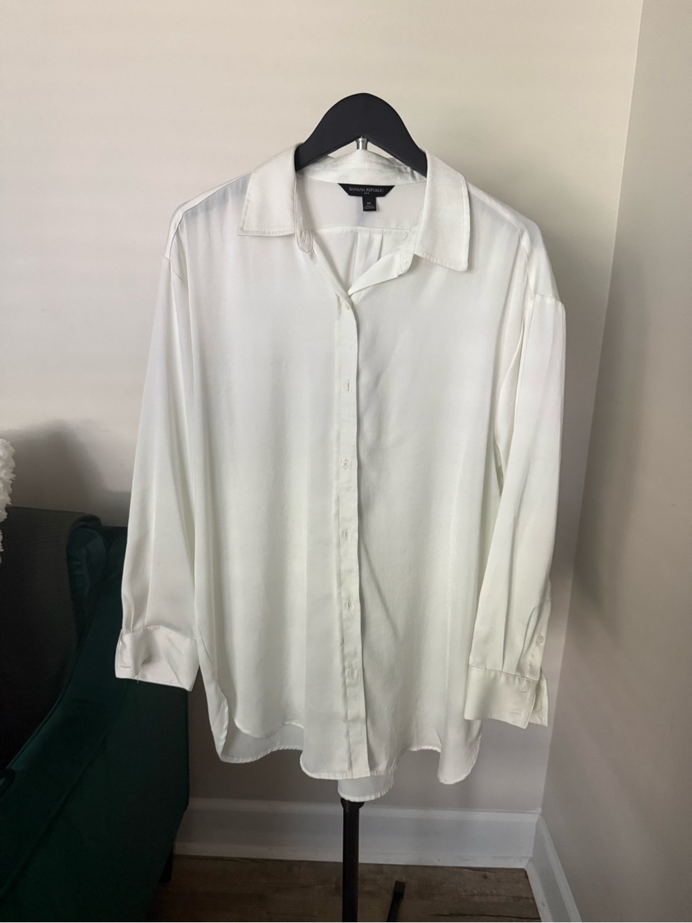 Banana Republic White Women's Oversized Casual Button-Down Shirt